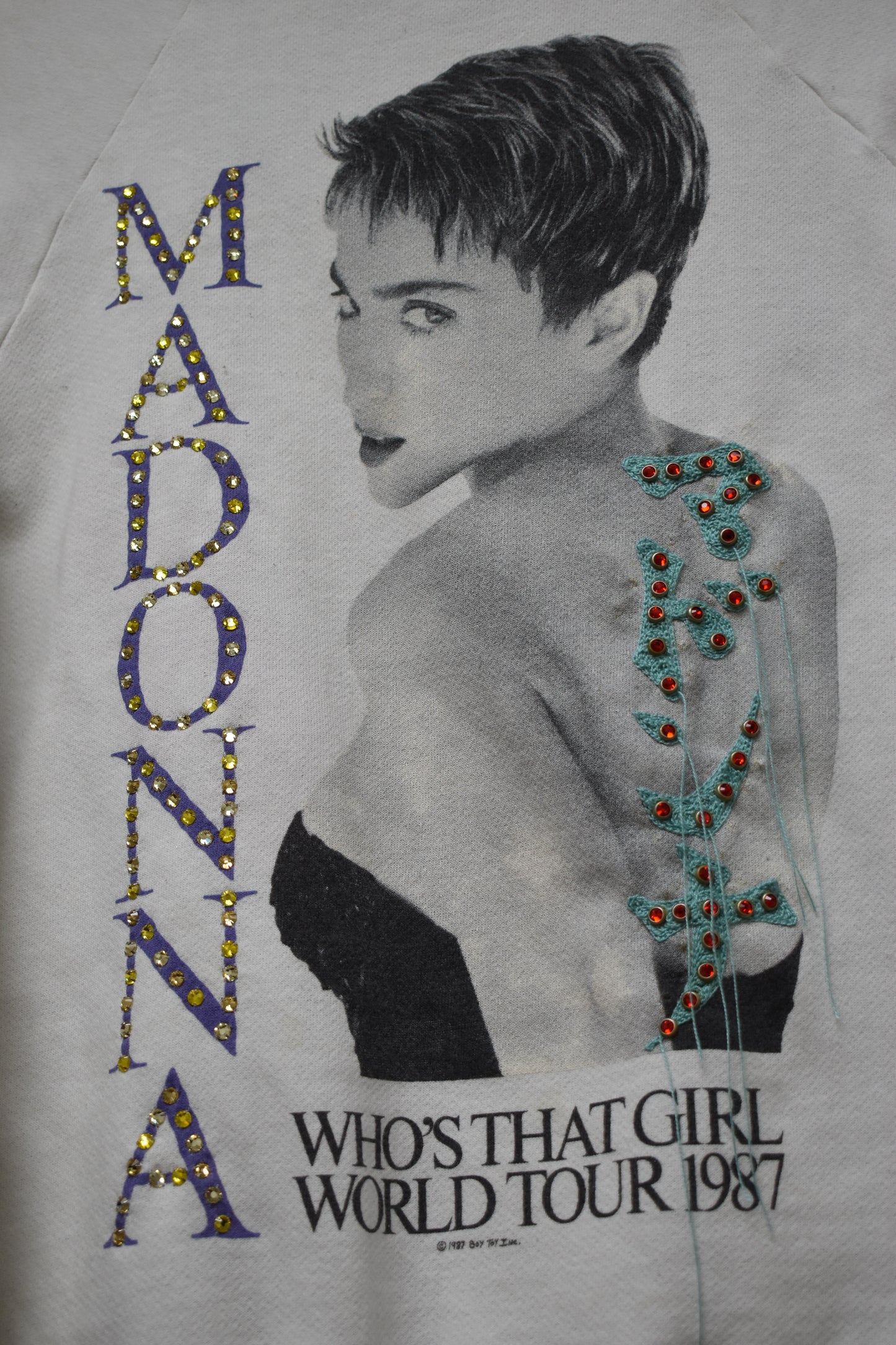 Madonna 1987’ Who’s That Fuckin) Girl Tour sweatshirt.